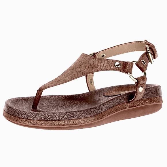 Volatile Aura Vegan Metallic Thong Buckle Sandals